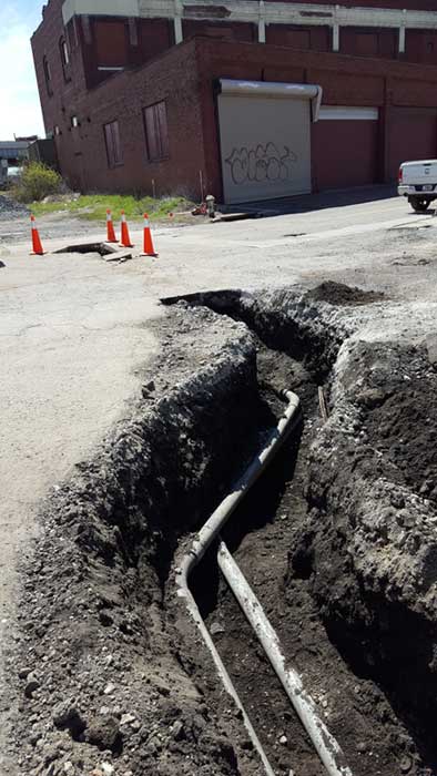 Click for <a href='assets/lg/Broadway_and_Voris_1.jpg'>full resolution!</a>